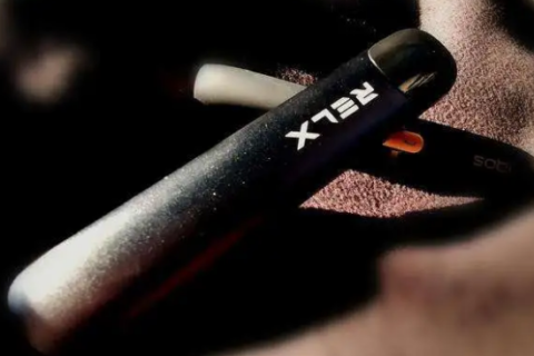 悦刻电子烟烟弹通用性解析：如何正确选择适合的烟弹