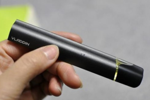 如何判断悦刻电子烟弹的剩余量？使用技巧与保养建议