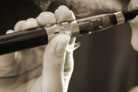 奶茶杯一次性5000口电子烟能否带上高铁的安检规定