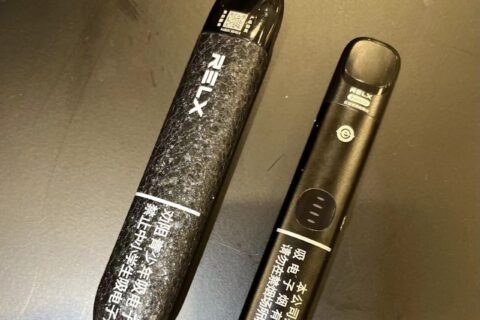 悦刻幻影pro和宙斯，哪个更优秀？它们之间有何不同之处？