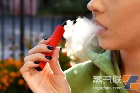 吸食电子烟会引起哮喘症状吗？