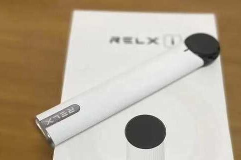 悦刻五代电子烟充不上电，插入烟弹自动冒烟发烫是怎么回事？