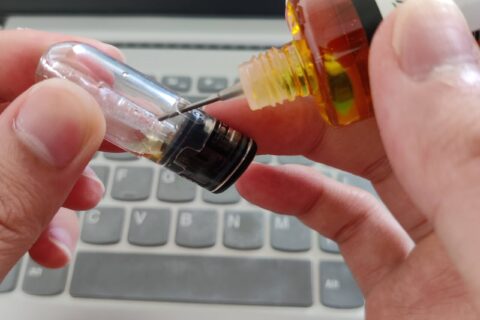 电子烟油吃到嘴巴里会怎么样？