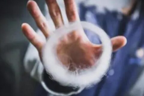 电子烟伤肺还是香烟伤肺？