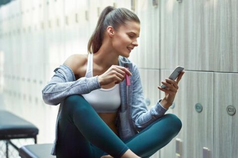 悦刻电子烟如何知道没电了？没电了会怎么显示？