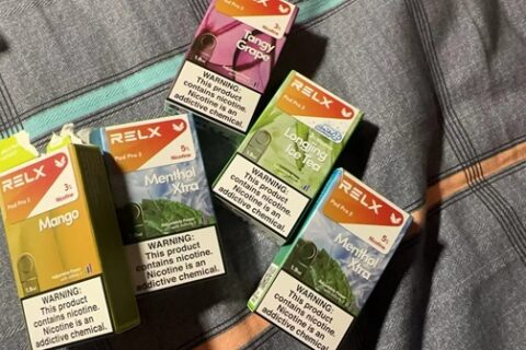 悦刻海外五代烟弹一盒有几颗？